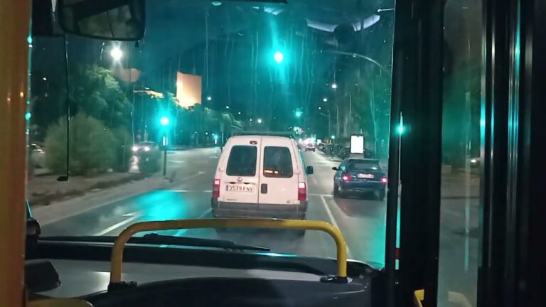 Transporte P&uacute;blico Nocturno en &Aacute;guilas: An&aacute;lisis y Opiniones